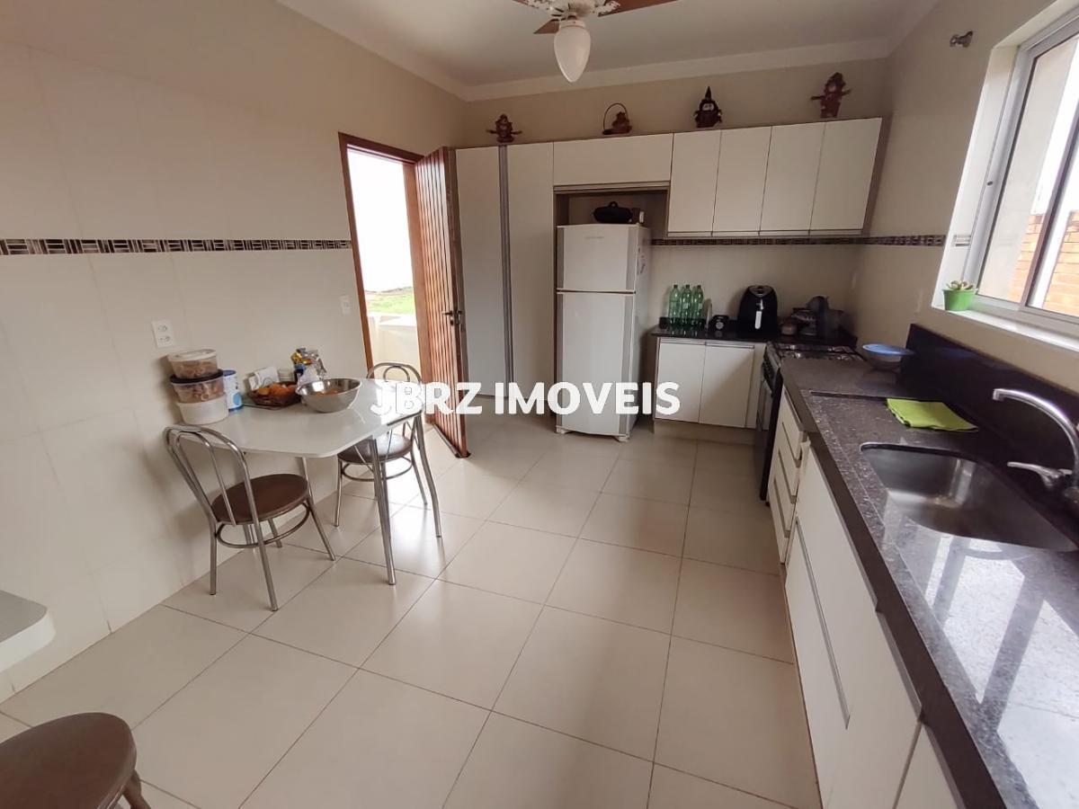 Fazenda à venda com 3 quartos, 400m² - Foto 35