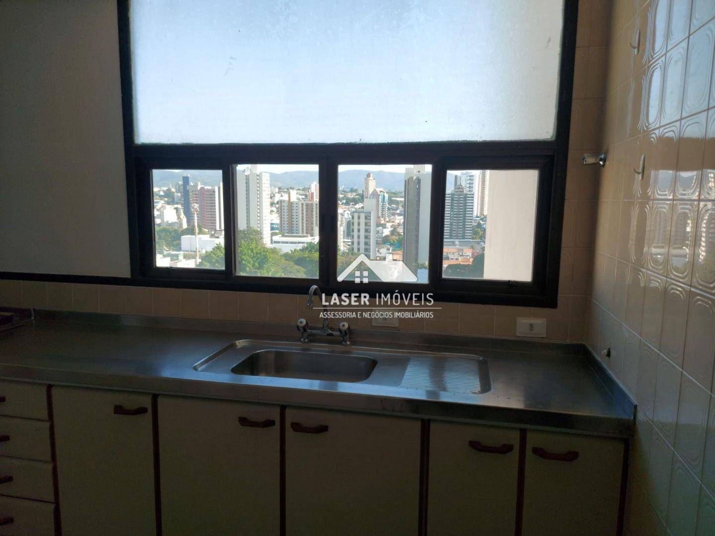 Apartamento para alugar com 3 quartos, 154m² - Foto 5