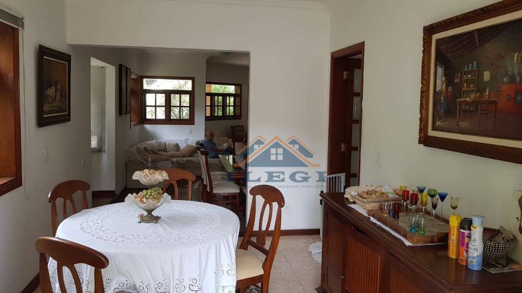 Casa de Condomínio para alugar com 4 quartos, 400m² - Foto 12