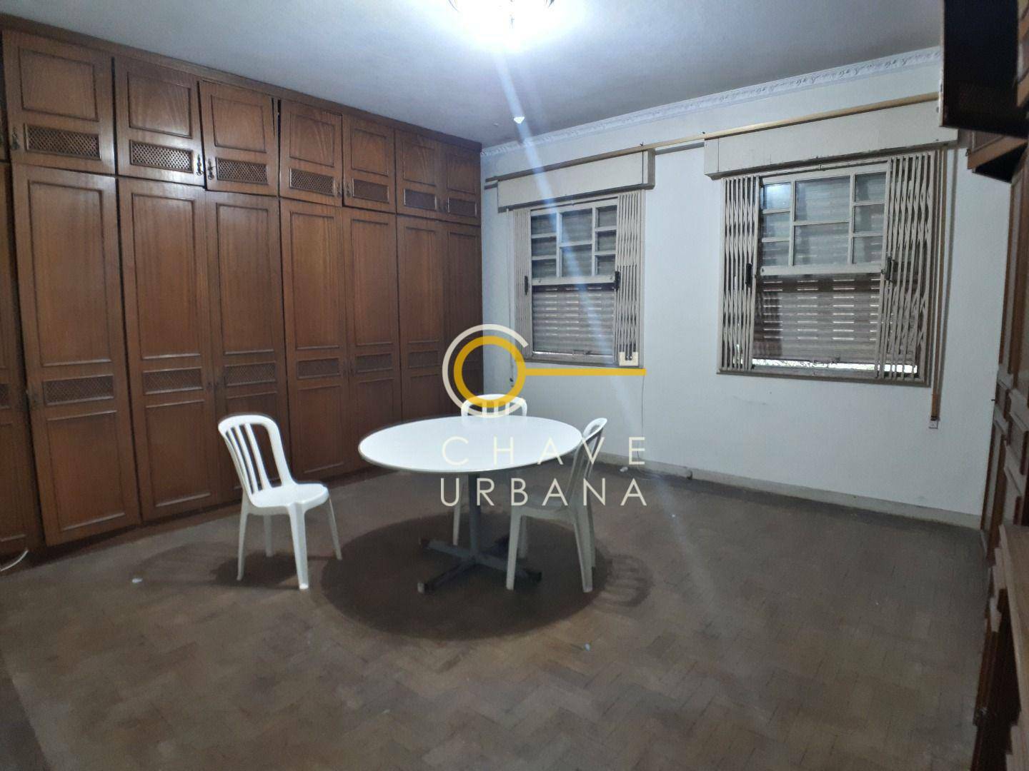 Casa para alugar com 3 quartos, 335m² - Foto 8