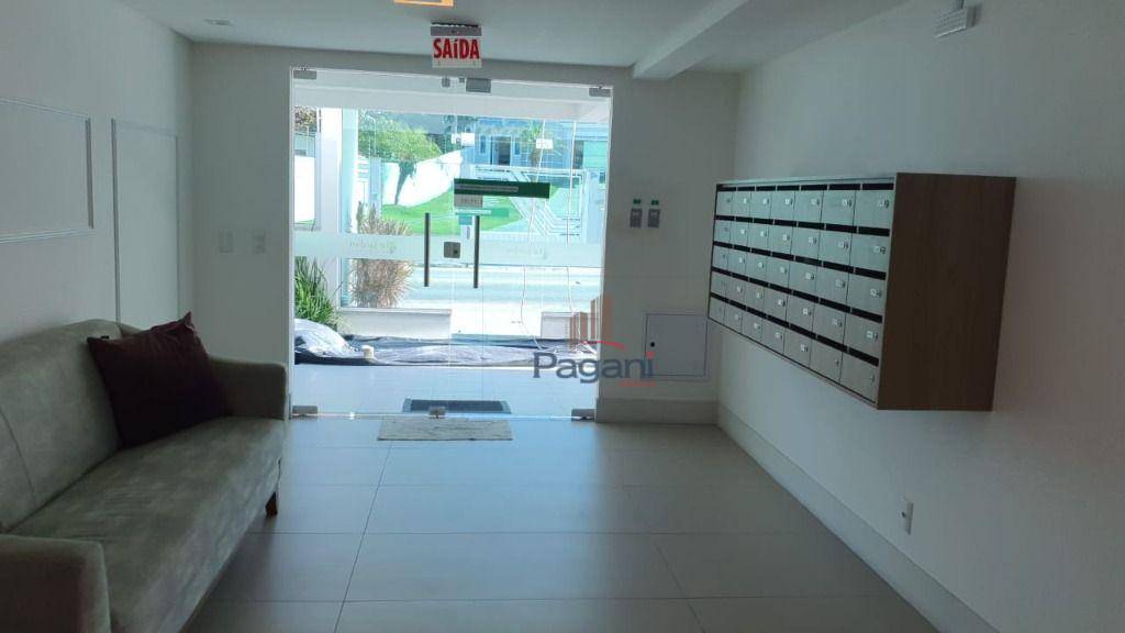 Apartamento para alugar com 2 quartos, 70m² - Foto 13