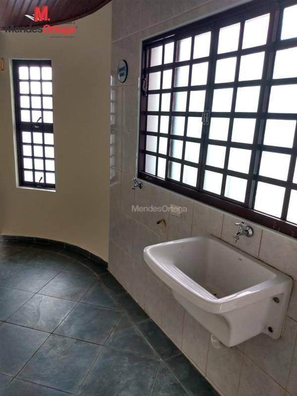 Casa para alugar com 2 quartos, 106m² - Foto 6
