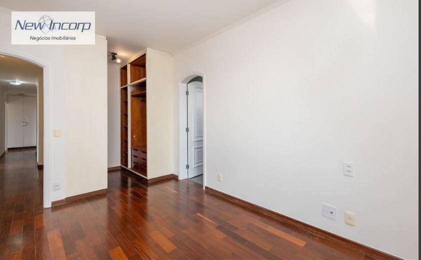 Apartamento à venda com 4 quartos, 242m² - Foto 28