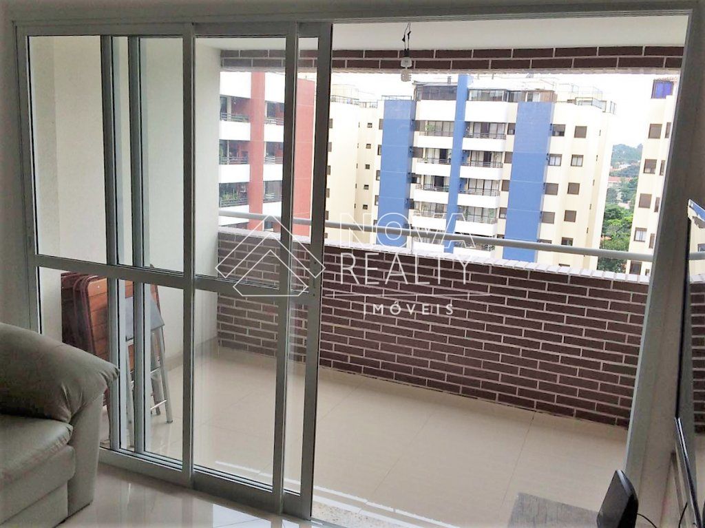 Apartamento à venda com 2 quartos, 66m² - Foto 2