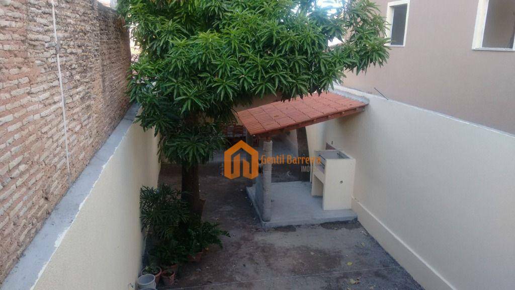 Casa de Condomínio à venda com 4 quartos, 275m² - Foto 17