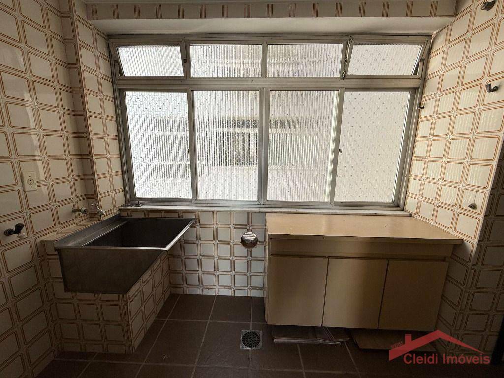 Apartamento para alugar com 3 quartos, 122m² - Foto 26