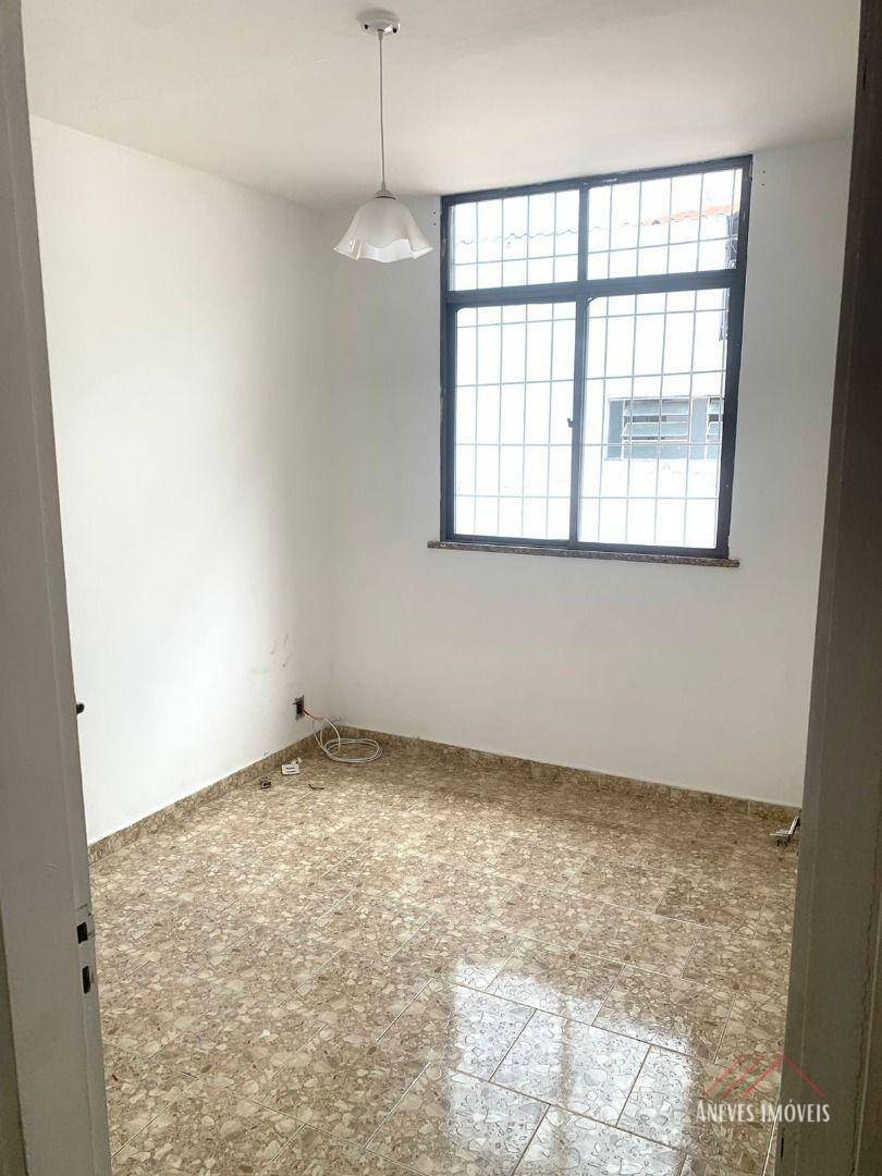 Casa para alugar com 3 quartos, 200m² - Foto 9