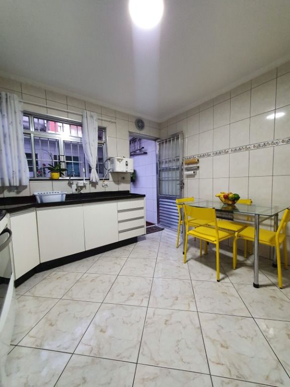 Sobrado à venda com 2 quartos, 106m² - Foto 2