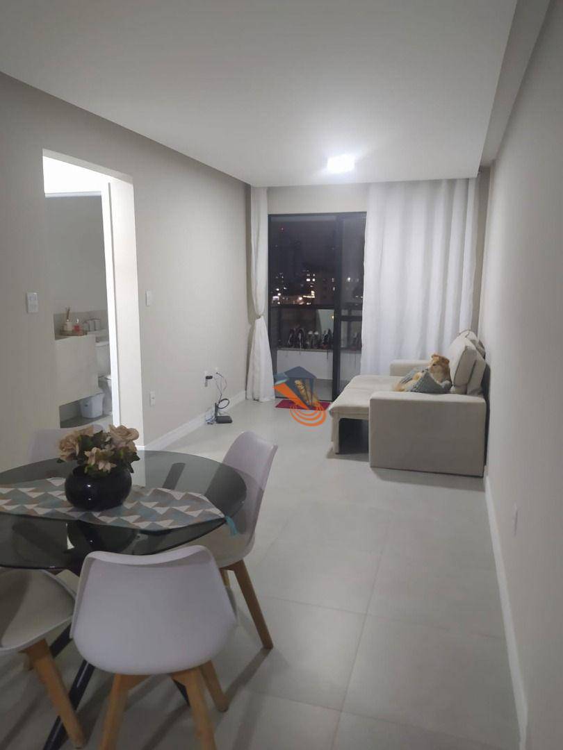 Apartamento à venda com 2 quartos, 71m² - Foto 8