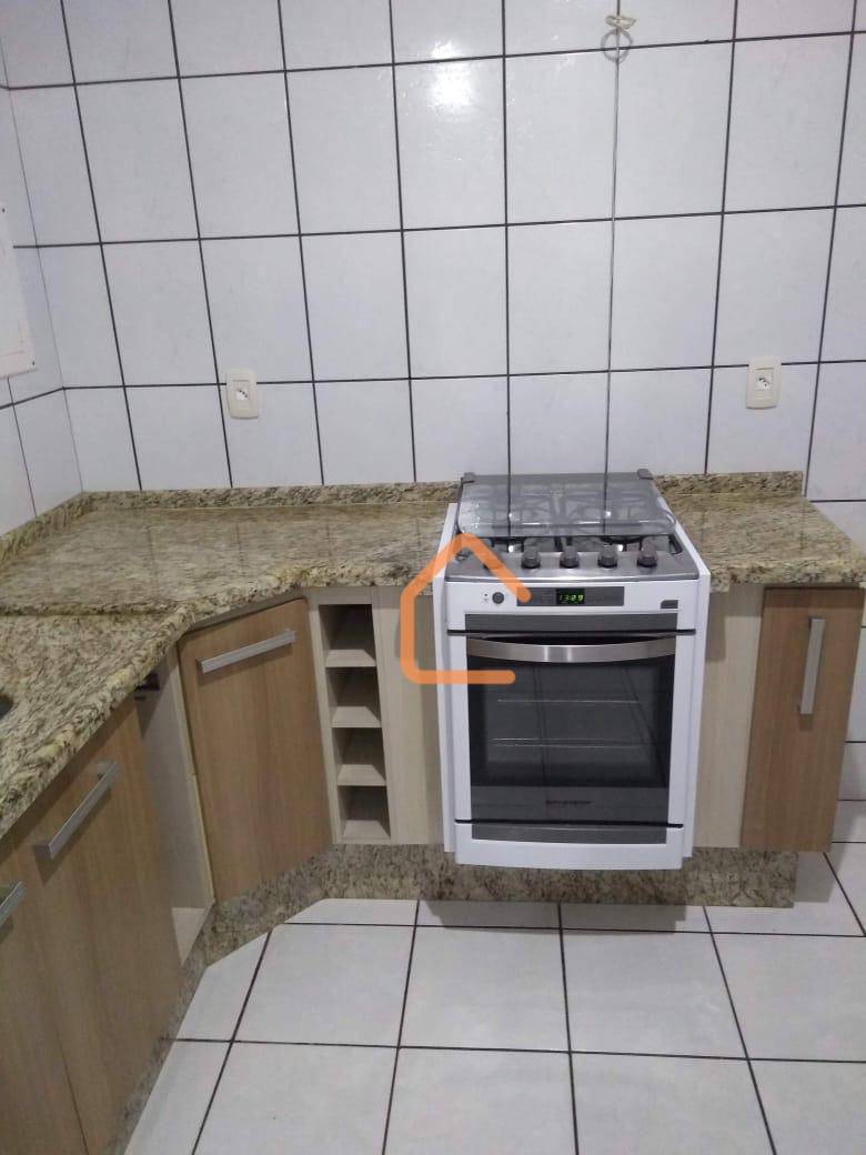 Apartamento à venda com 2 quartos, 70m² - Foto 14