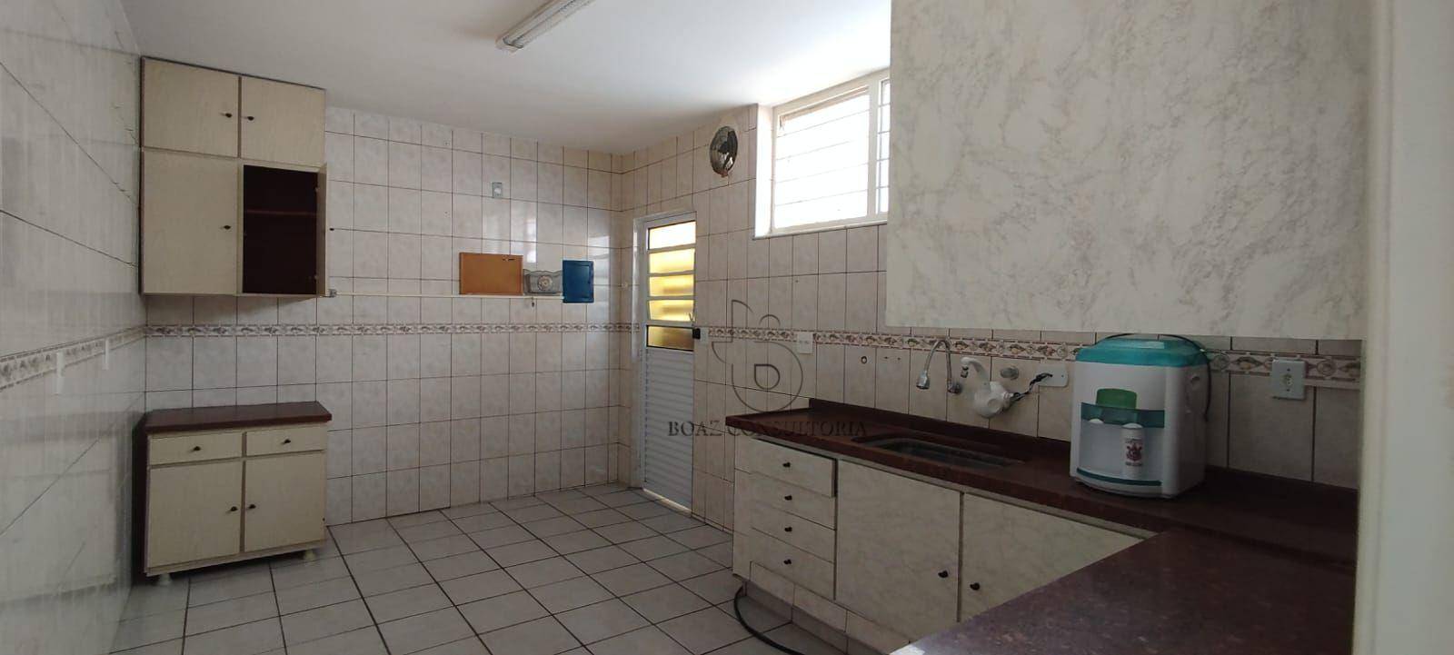 Casa para alugar com 3 quartos, 193m² - Foto 23