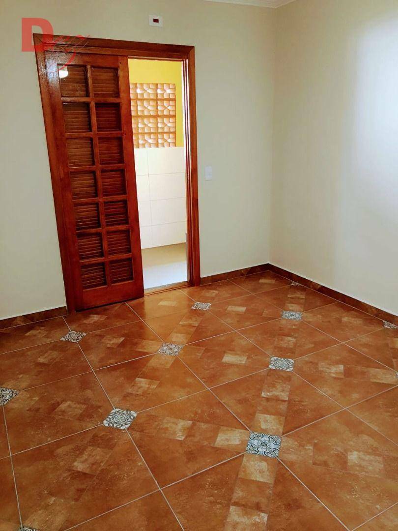 Casa à venda com 3 quartos, 121m² - Foto 3