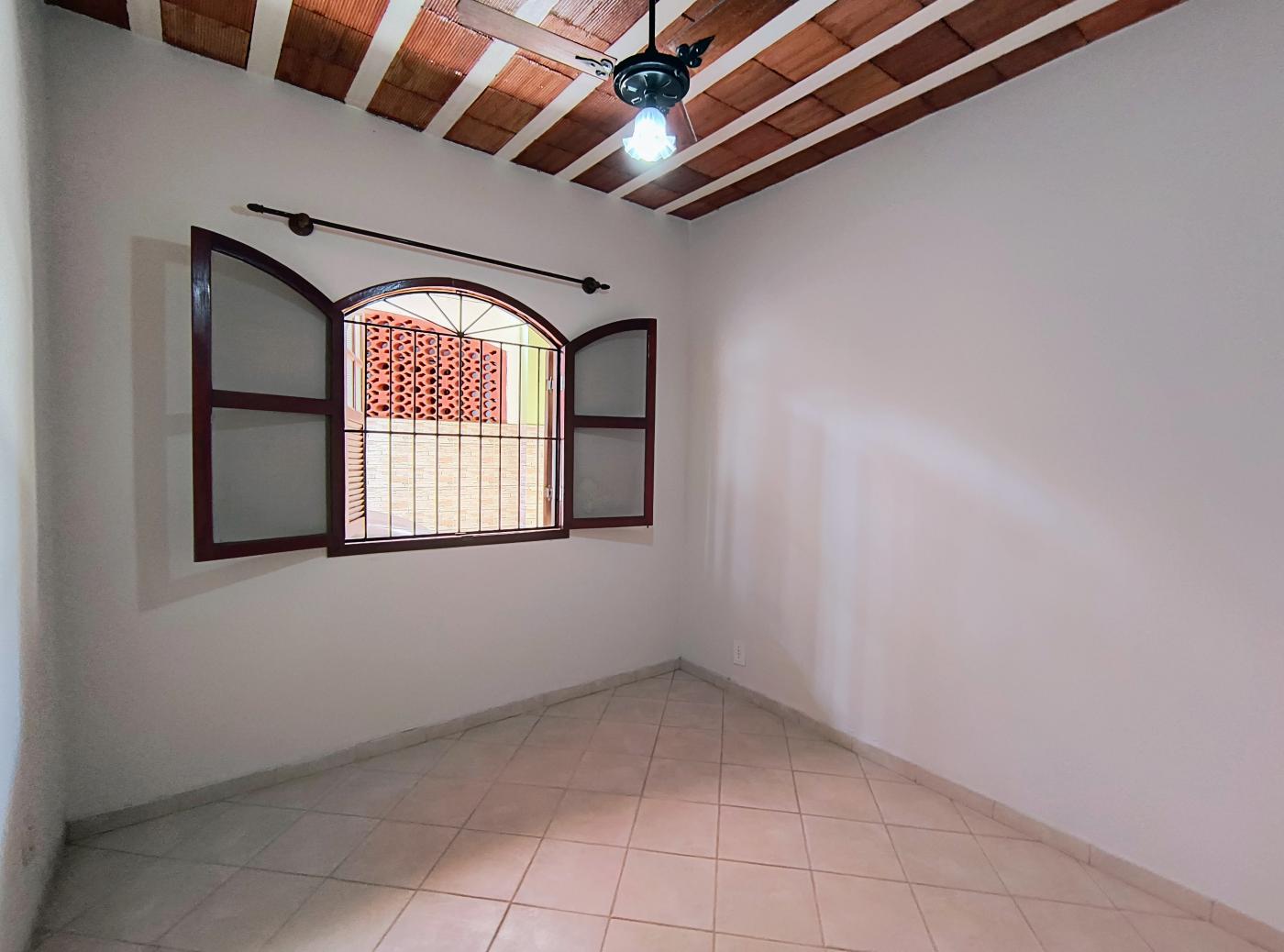 Casa à venda com 7 quartos, 450m² - Foto 5