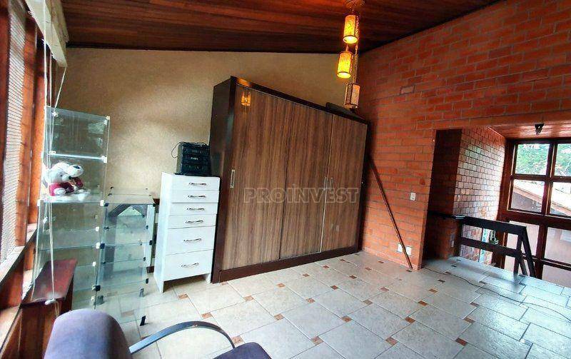 Casa de Condomínio à venda com 3 quartos, 230m² - Foto 9