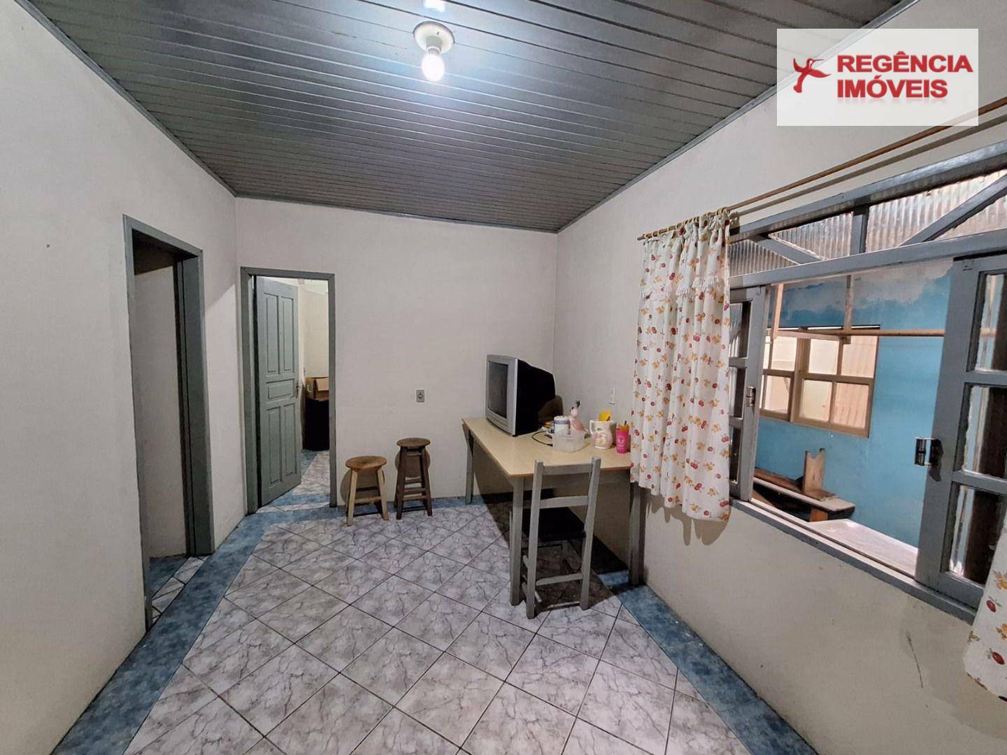 Casa à venda com 7 quartos, 203m² - Foto 10