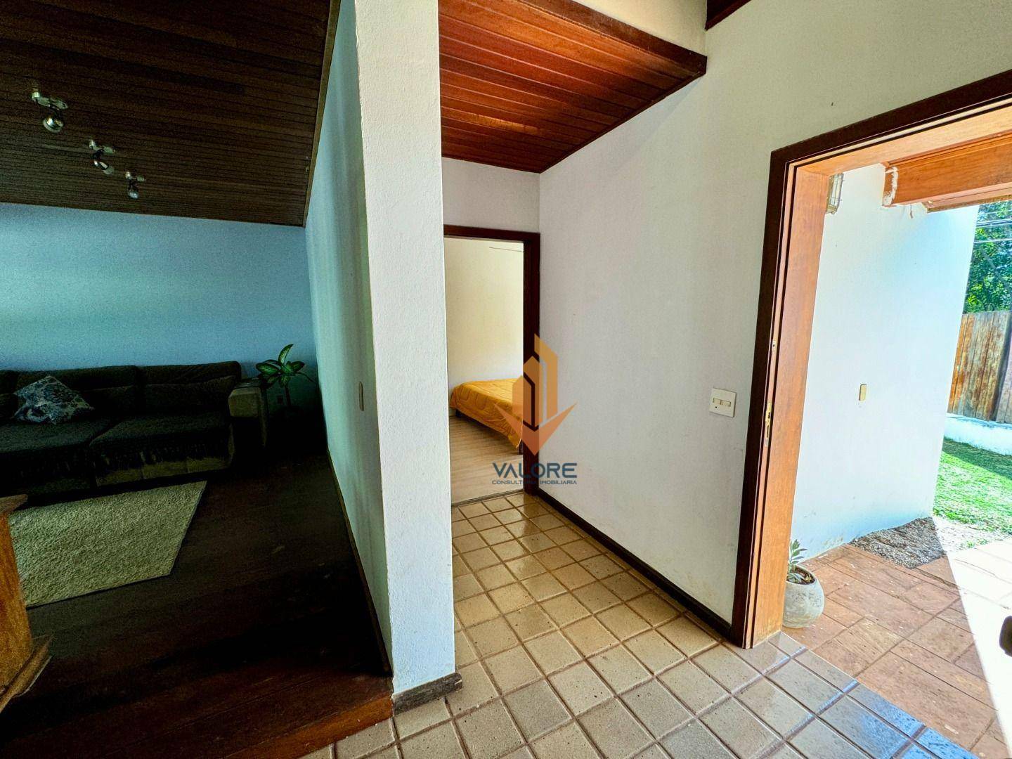 Casa à venda com 3 quartos, 316m² - Foto 8