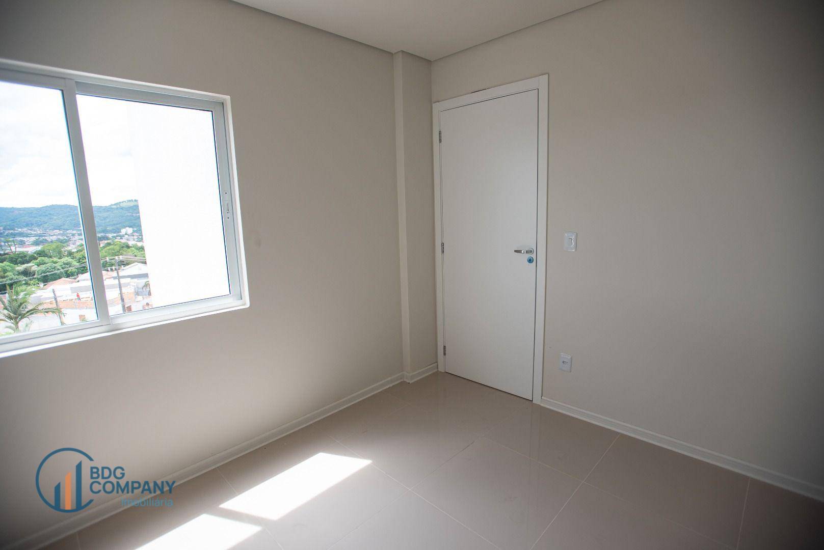 Apartamento à venda com 3 quartos, 87m² - Foto 16