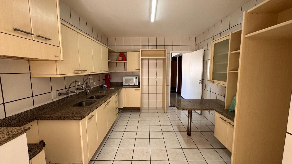 Apartamento à venda com 3 quartos, 173m² - Foto 15