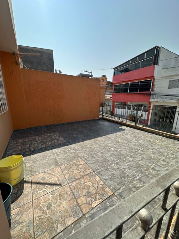 Sobrado à venda com 2 quartos, 300m² - Foto 5