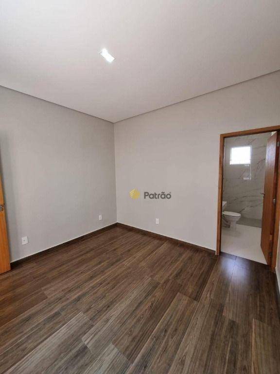 Sobrado à venda com 4 quartos, 270m² - Foto 13