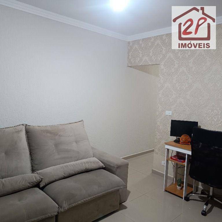 Casa à venda com 2 quartos, 70m² - Foto 4