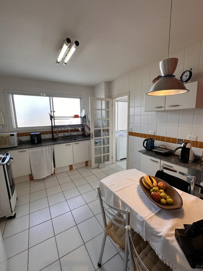 Apartamento à venda com 3 quartos, 156m² - Foto 7