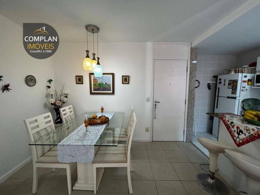 Apartamento à venda com 2 quartos, 69m² - Foto 4