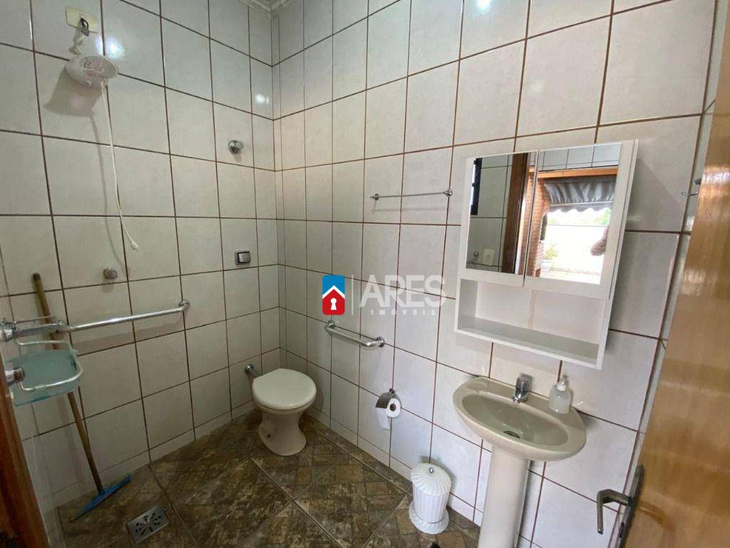 Casa para alugar com 3 quartos, 189m² - Foto 16
