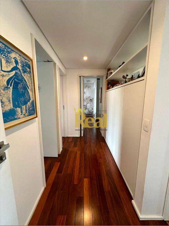 Apartamento à venda com 3 quartos, 187m² - Foto 11