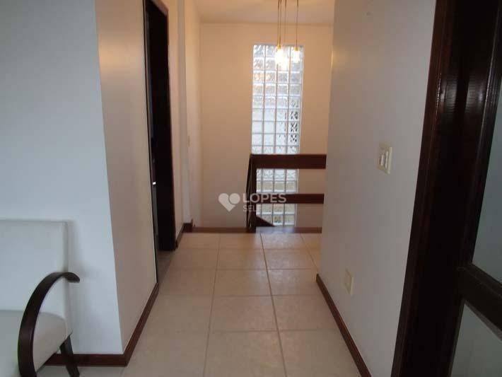 Casa à venda com 5 quartos, 351m² - Foto 13