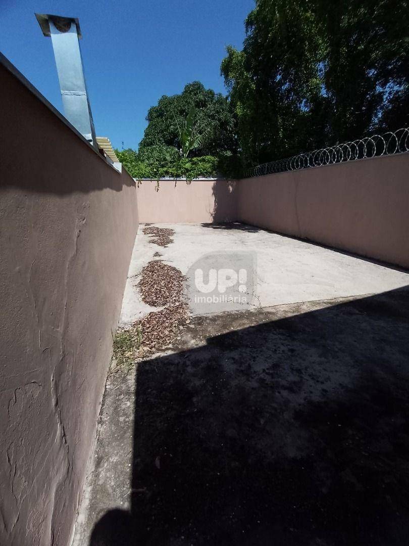 Casa à venda com 2 quartos, 60m² - Foto 17