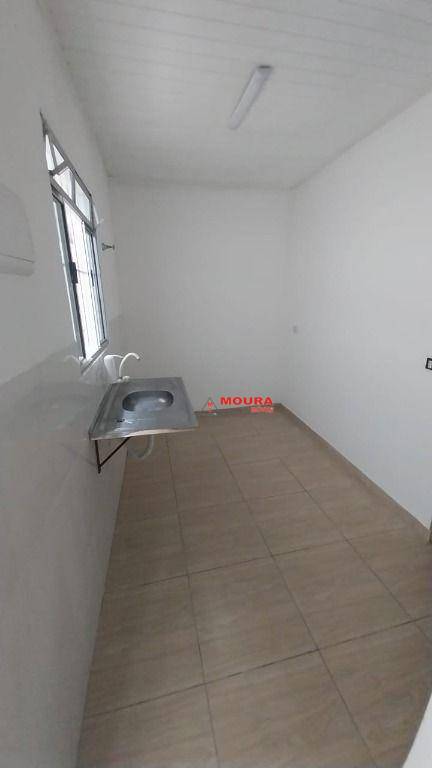 Casa para alugar com 1 quarto, 26m² - Foto 10