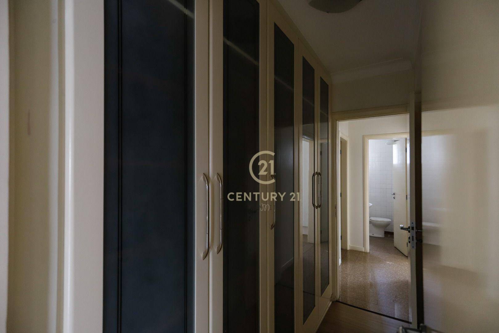 Apartamento para alugar com 4 quartos, 312m² - Foto 19