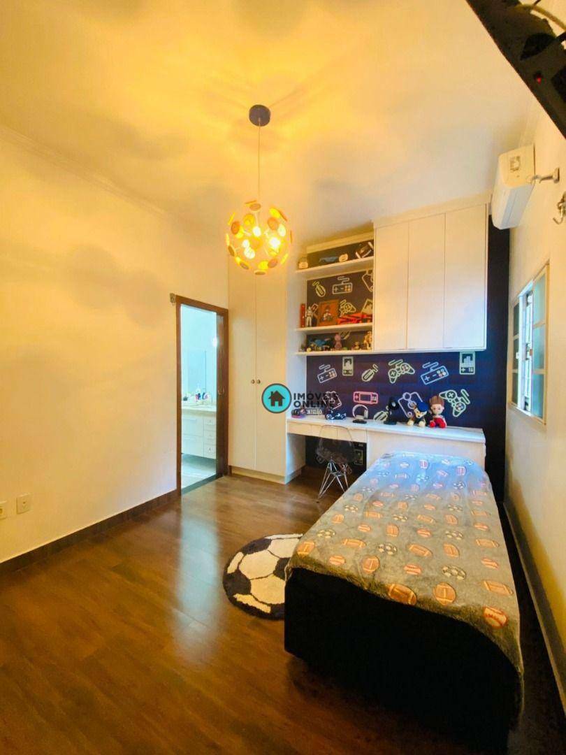 Casa à venda com 3 quartos, 220m² - Foto 5