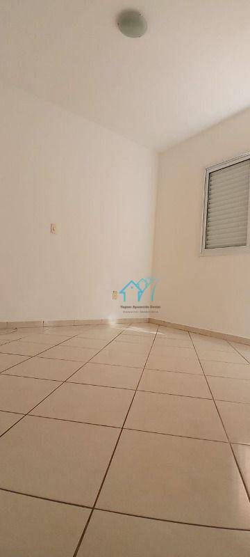 Apartamento à venda com 2 quartos, 75m² - Foto 2