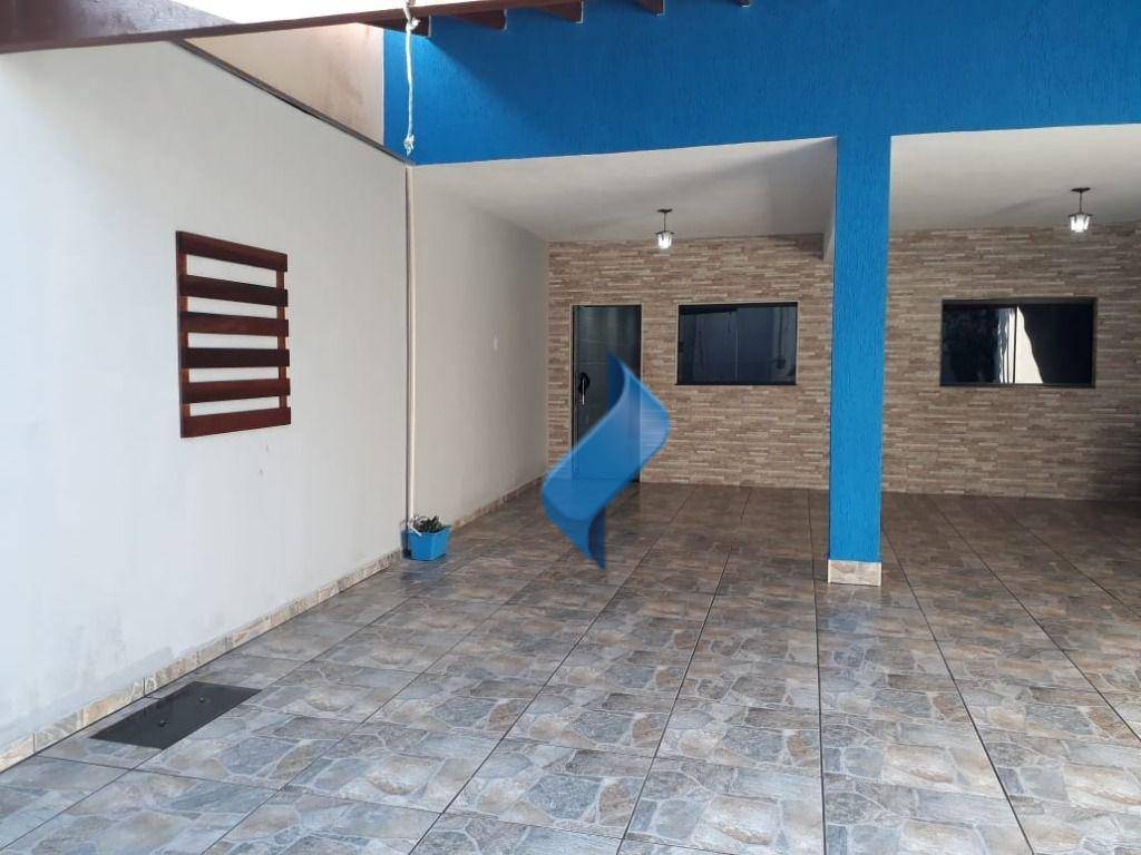 Casa à venda com 3 quartos, 200m² - Foto 2