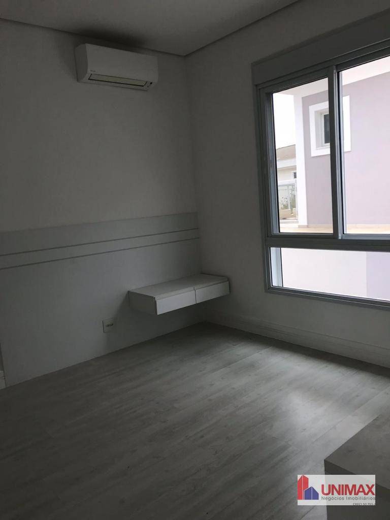 Casa de Condomínio para alugar com 4 quartos, 445m² - Foto 12