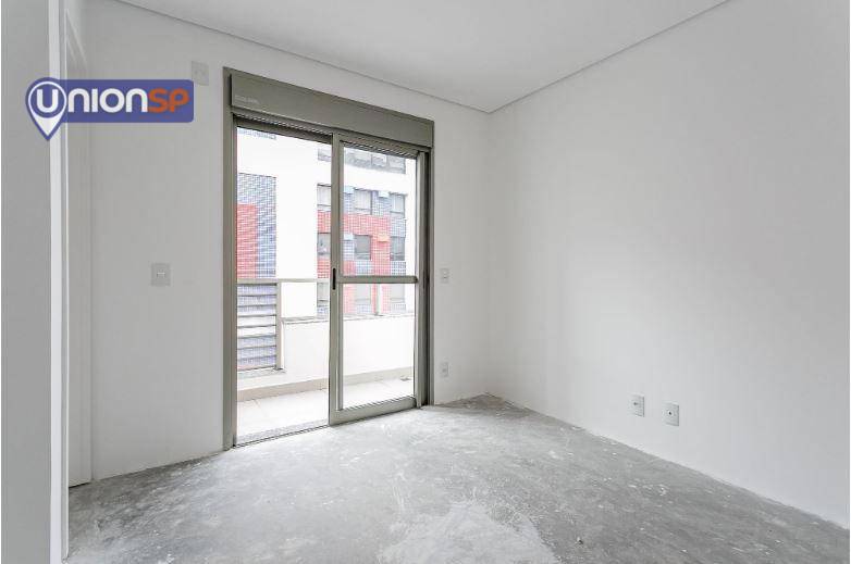 Apartamento à venda com 3 quartos, 187m² - Foto 6