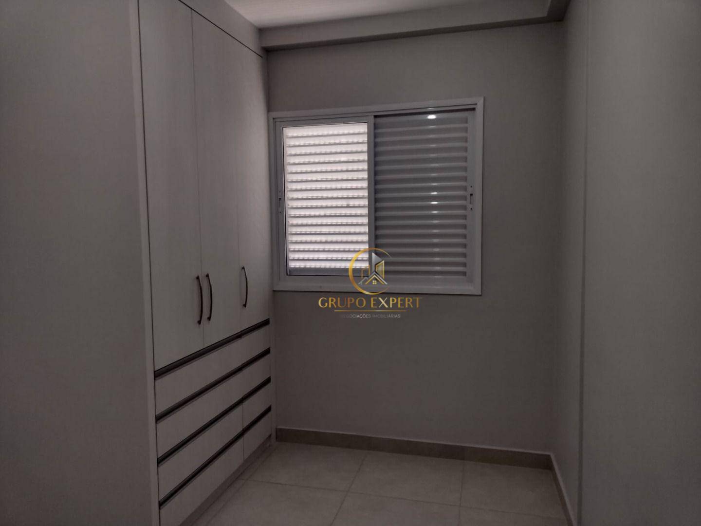 Apartamento à venda com 3 quartos, 97m² - Foto 10