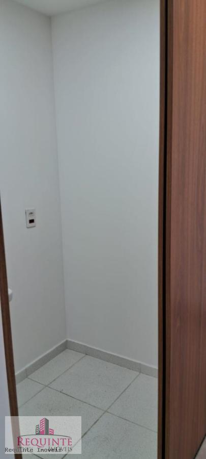 Apartamento para alugar com 2 quartos, 65m² - Foto 17