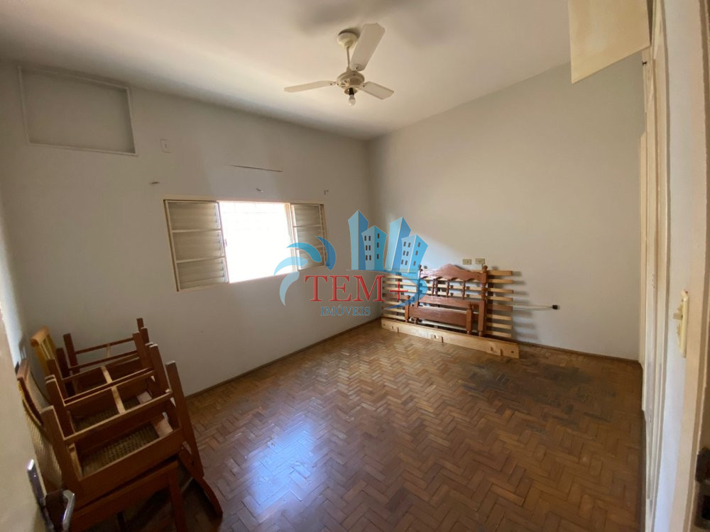 Casa à venda com 3 quartos, 200m² - Foto 8