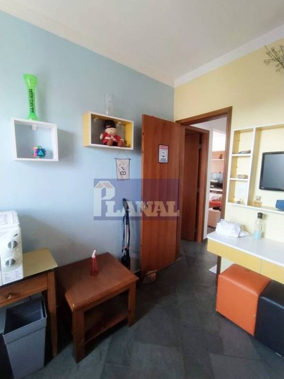 Apartamento à venda com 2 quartos, 66m² - Foto 9