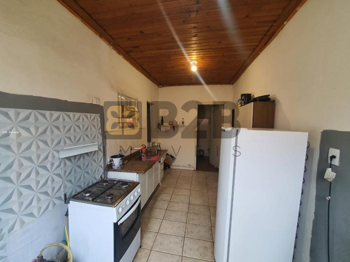 Casa à venda com 3 quartos, 191m² - Foto 4