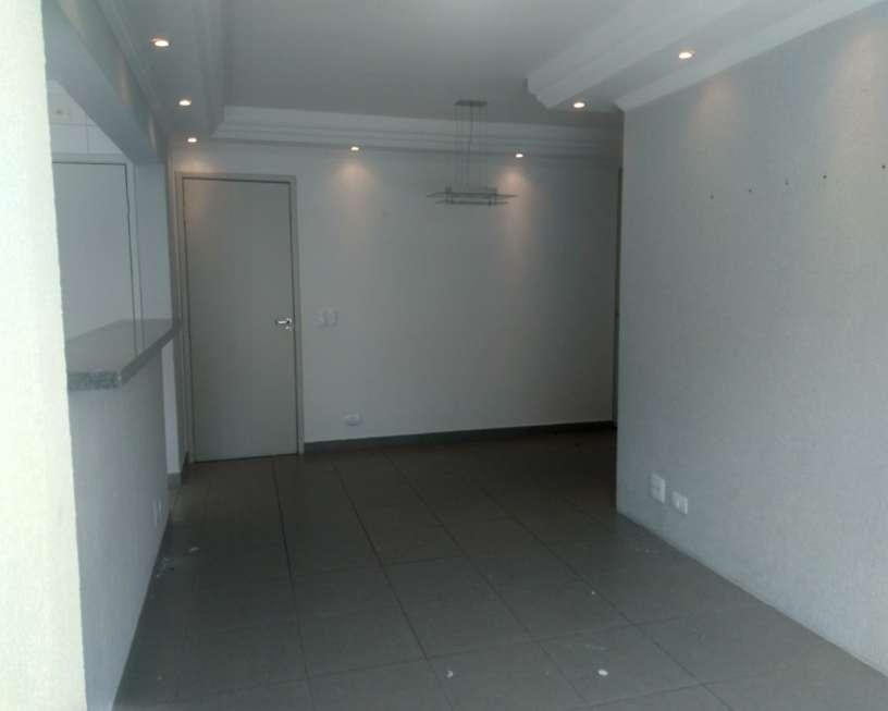 Apartamento à venda com 3 quartos, 80m² - Foto 2