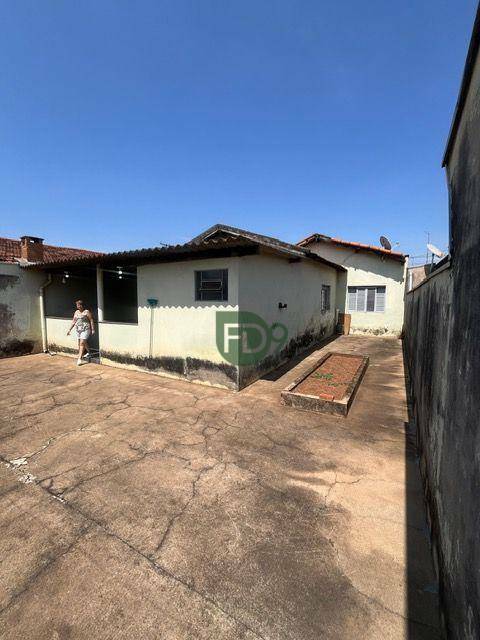 Casa à venda com 3 quartos, 129m² - Foto 11
