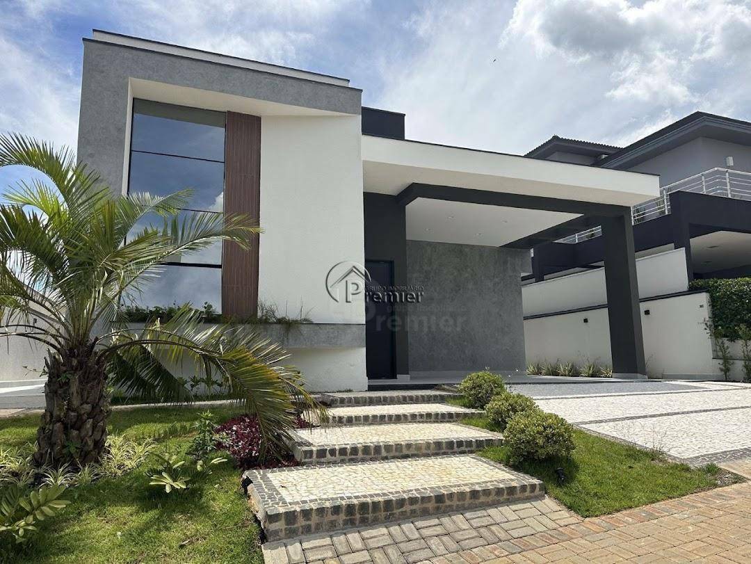 Casa de Condomínio à venda com 4 quartos, 258m² - Foto 1