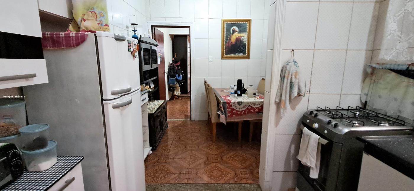 Casa à venda com 3 quartos, 175m² - Foto 14