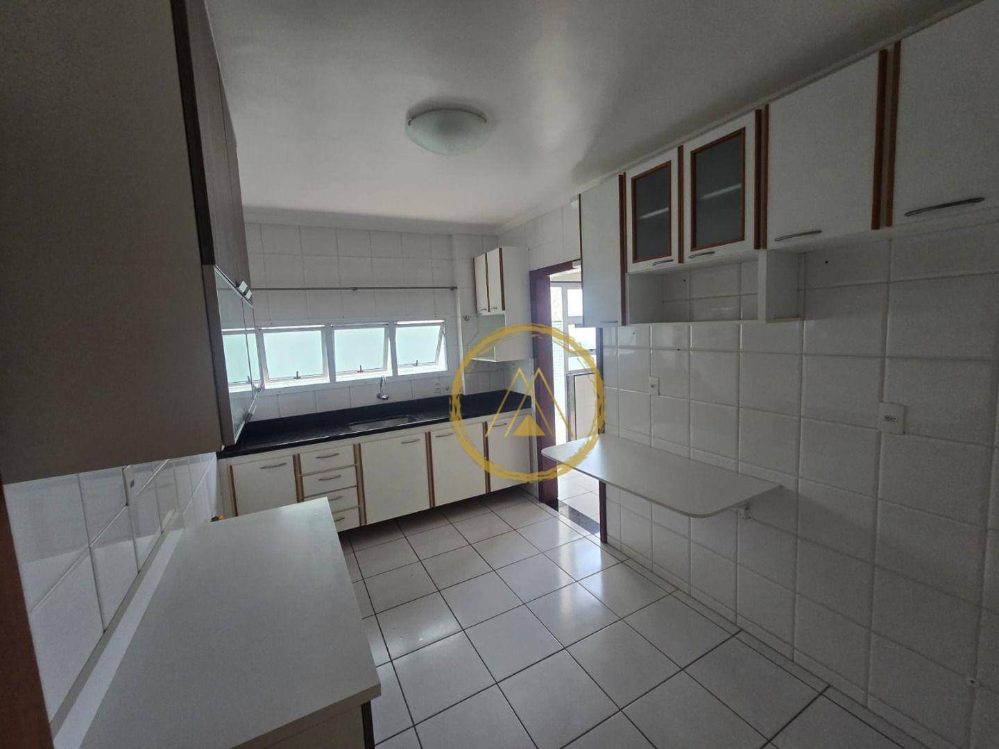 Apartamento à venda com 3 quartos, 131m² - Foto 32