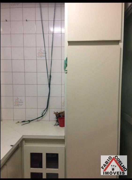 Apartamento à venda com 2 quartos, 58m² - Foto 4