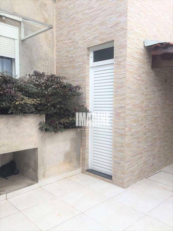 Casa à venda com 3 quartos, 220m² - Foto 5